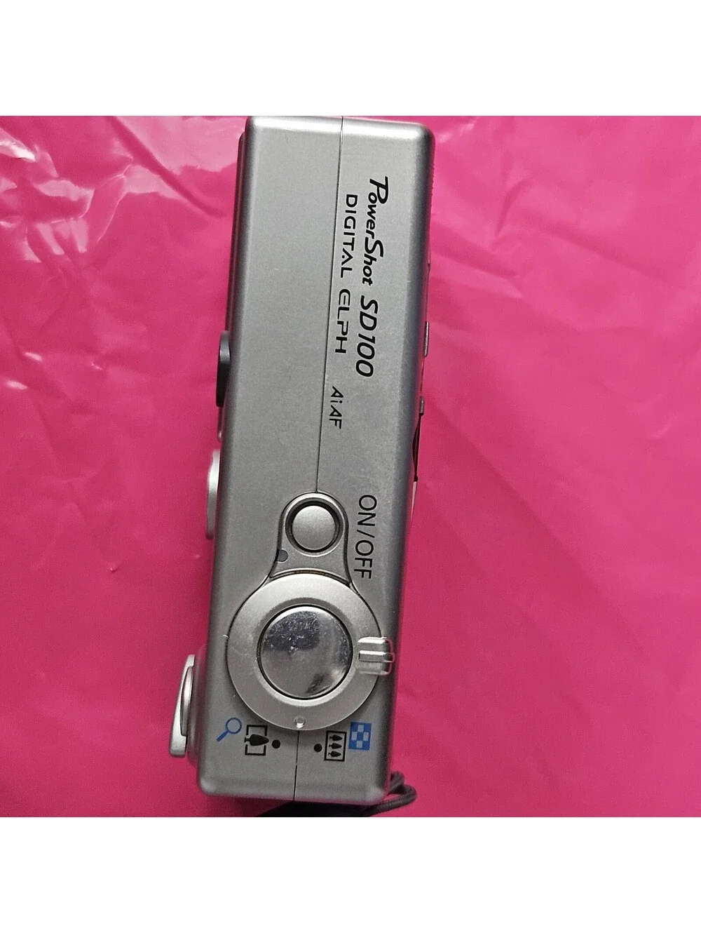 Canon PowerShot Digital ELPH SD100 3.2 MP Digital Camera - Silver FOR PARTS ONLY